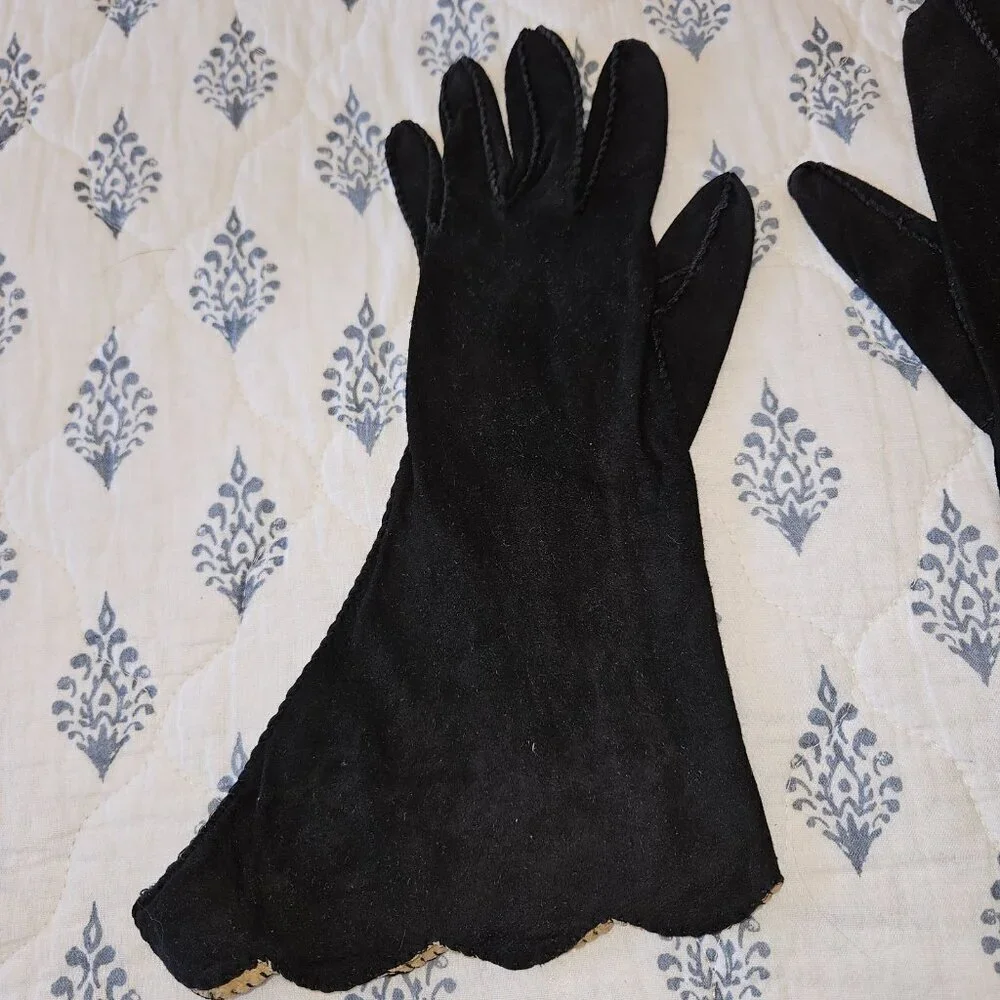 Vintage Juliette Black Suede Opera Gloves Scalloped Edge Formal Evening 6.5